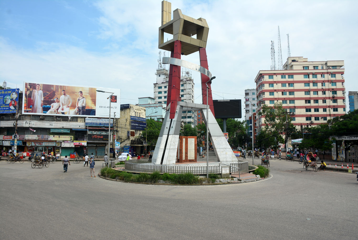 প্রকৃতির রুদ্রমূর্তি:নারায়ণগঞ্জে তাপপ্রবাহে কাহিল জীবন
