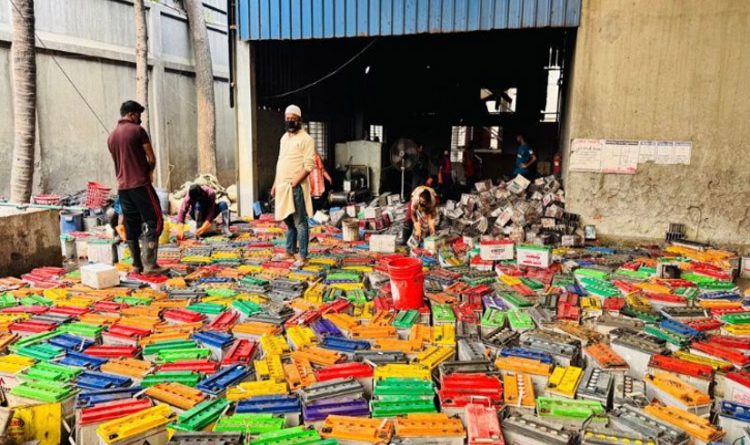 রূপগঞ্জে পরিবেশ অধিদপ্তরের অভিযান, ৩ লাখ টাকা জরিমানা