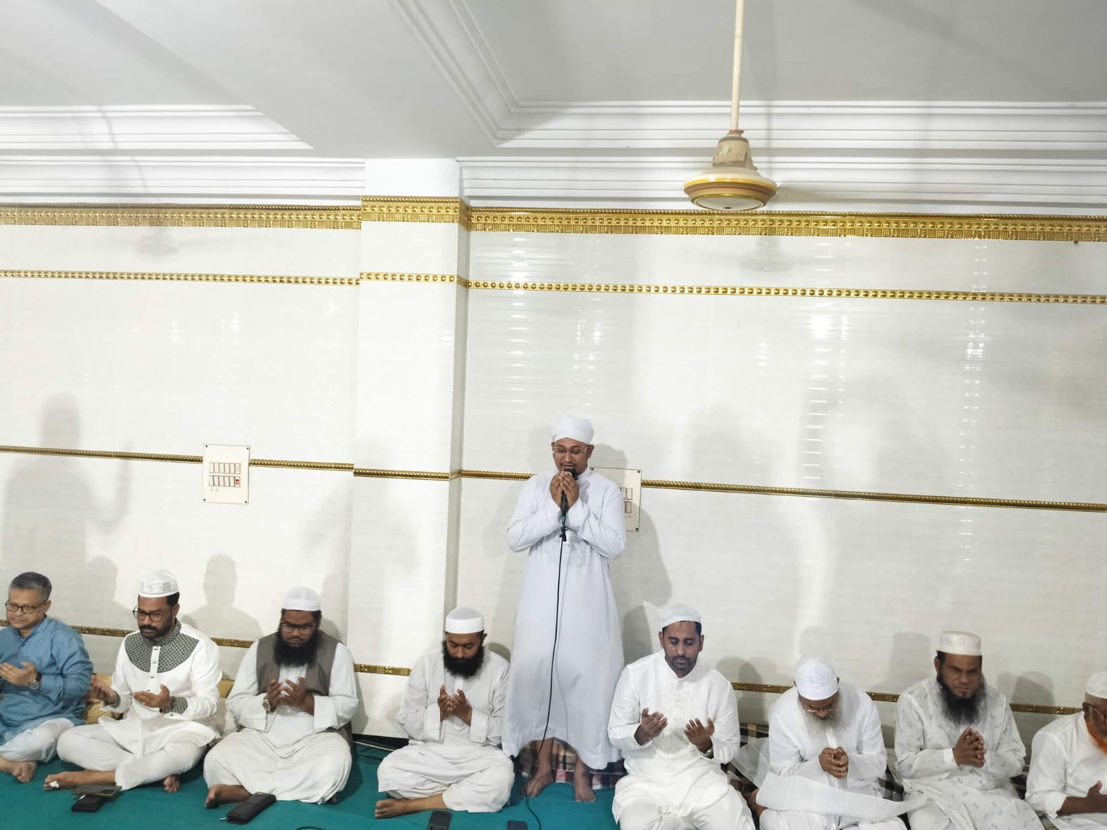 শাহি মসজিদ ও শাসনগাঁও এলাকাবাসীর উদ্যোগে ঐতিহাসিক ইফতার মাহফিল