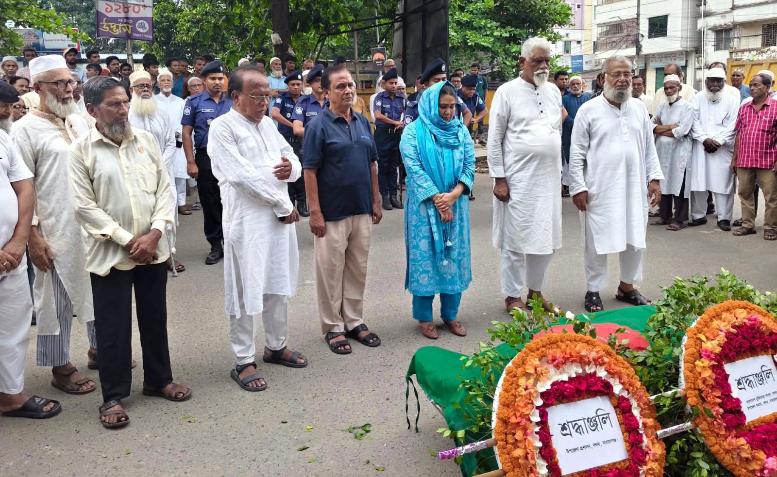 বন্দরে বীর মুক্তিযোদ্ধা মোশারফ খানের চিরবিদায়: রাষ্ট্রীয় মর্যাদায় দাফন সম্পন্ন