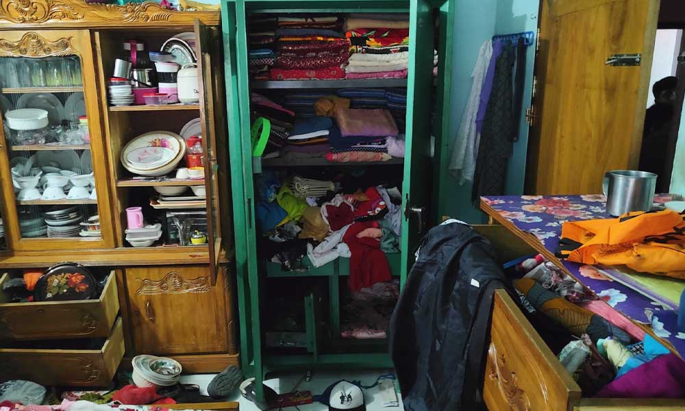 সোনারগাঁয়ে প্রবাসীর বাড়িতে ডাকাতি, ৪৫ লাখ টাকার মালামাল লুট, থানায় অভিযোগ