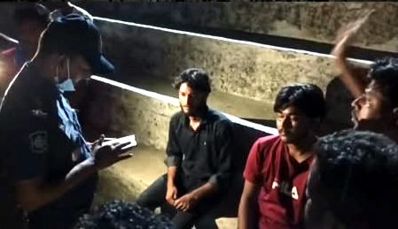 ফতুল্লায় নিষিদ্ধ ছাত্রলীগের ঝটিকা মিছিল : দুই কর্মী আটক