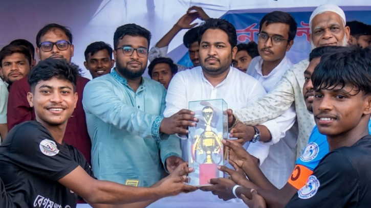 কাশীপুরে শহীদ রাব্বি স্মৃতি ফুটবল টুর্নামেন্ট অনুষ্ঠিত