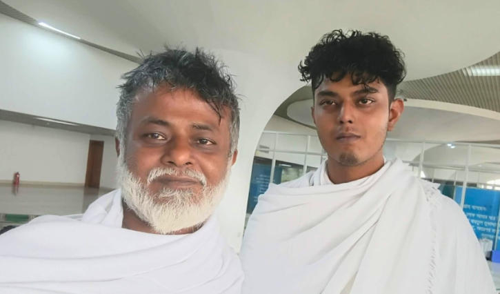 ওমরাহ পালনের জন্য সৌদি আরবের পথে খোরশেদ