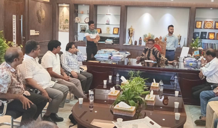 চার দাবিতে সিটি প্রশাসককে নাগরিক আন্দোলনের স্মারকলিপি