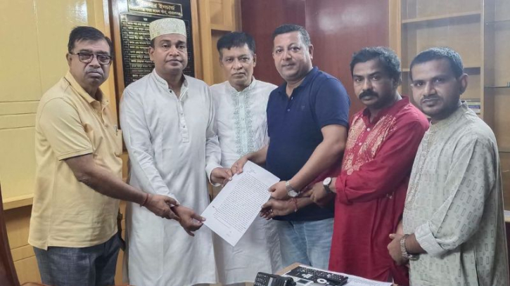 মন্দিরে ভাঙচুর ও পূজায় বাধার অভিযোগে মামলা