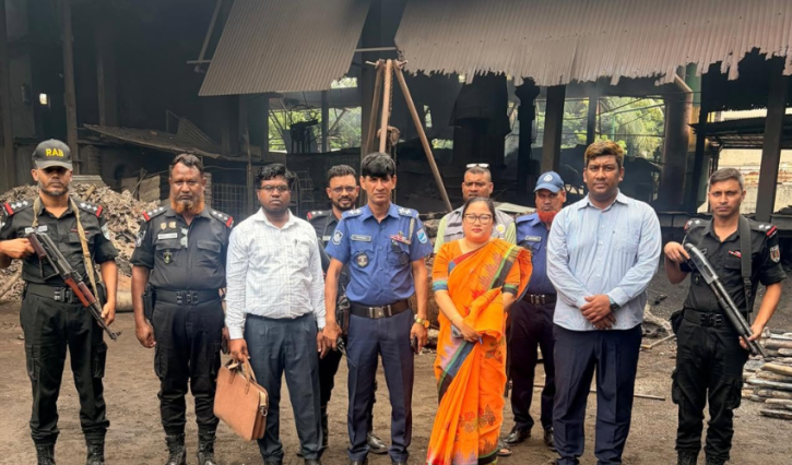 ফতুল্লায় বায়ুদূষণকারী ৩ প্রতিষ্ঠানকে ১ লাখ ৪০ হাজার টাকা জরিমানা