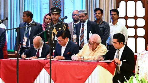 নতুন দায়িত্ব নেওয়া মন্ত্রী-প্রতিমন্ত্রীদের পরিচয়