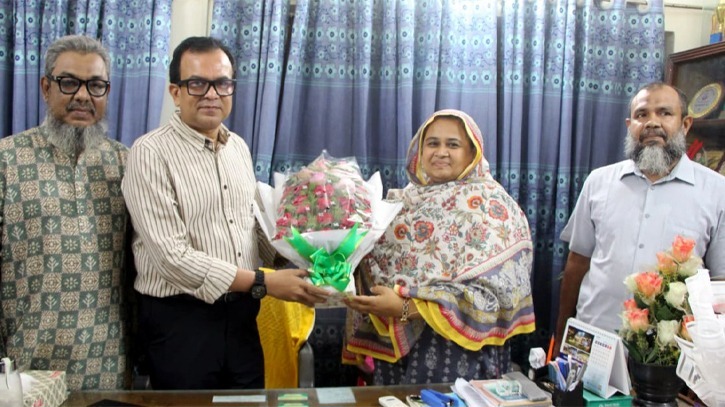 ফতুল্লা পাইলট স্কুলের সভাপতির দায়িত্ব বুঝে নিলেন রিয়াদ চৌধুরী