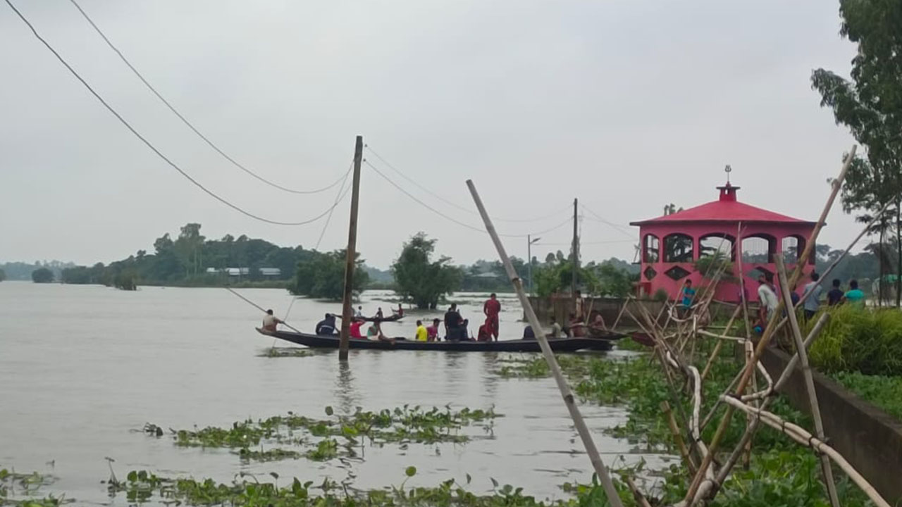 সুনামগঞ্জে কীর্তন থেকে বাড়ি ফেরার পথে নৌকাডুবিতে নিখোঁজ ৪