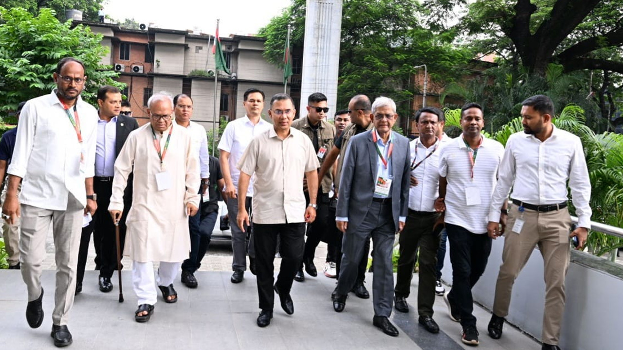 জুলাই জাগরণ ও গণতন্ত্রের সংগ্রাম নিয়ে আলোচনা সভায় প্রধানমন্ত্রী