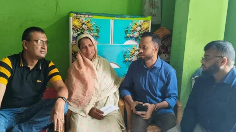 জুলাই শহীদ জুবায়েরের বোনের খোঁজ নিলেন প্রধানমন্ত্রী