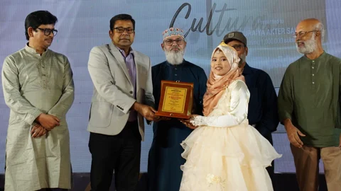 গোল্ডেন প্লে-বাটন অর্জন করল শিশুশিল্পী সাইফার চ্যানেল