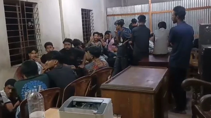 লক্ষ্মীপুরে ১৮৪ কিশোর আটক, সন্তানের আড্ডায় নজর রাখার আহ্বান পুলিশের