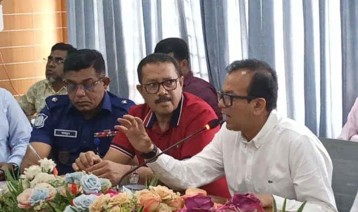 বক্তাবলী ও আলীরটেক এলাকায় নদী থেকে বালু উত্তোলন বন্ধের দাবী রিয়াদ চৌধুরী