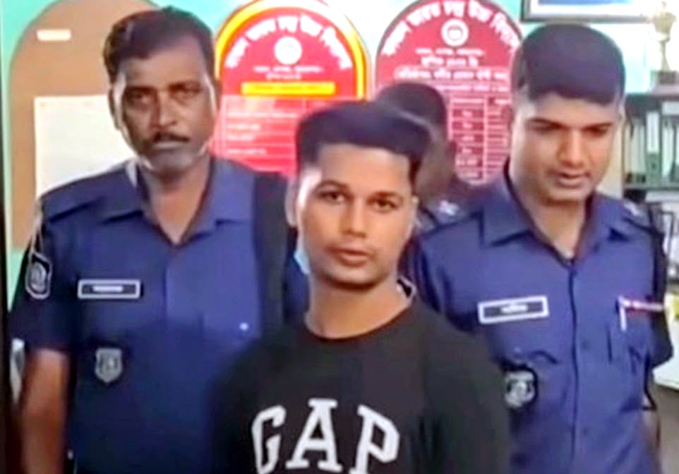 রূপগঞ্জে শিক্ষকের উপর হামলার ঘটনায় মামলা সিয়াম গ্রেফতার