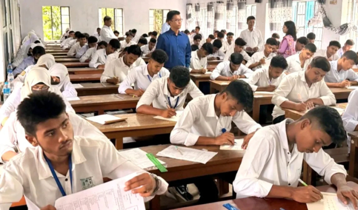 নারায়ণগঞ্জে এইচএসসিতে পাসের হার ৪৫.৭৮ শতাংশ, জিপিএ-৫ পেয়েছেন ১৮৫ জন