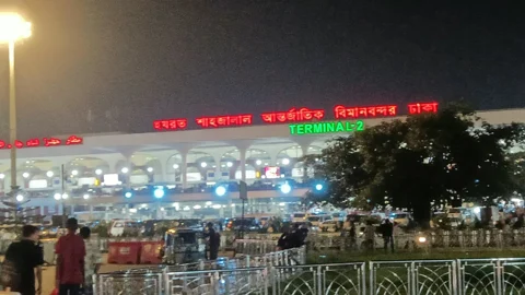 সৌদি বিমানবন্দরে ফের হামলা: বাতিল ২২ হাজার বাংলাদেশি যাত্রীর ১৪৪টি ফ্লাইট