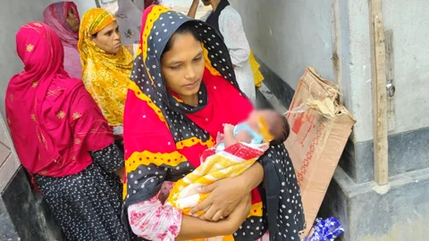 চলন্ত বাসে শিশুর জন্ম, আজীবন বিনামূল্যে ভ্রমণের সুযোগ