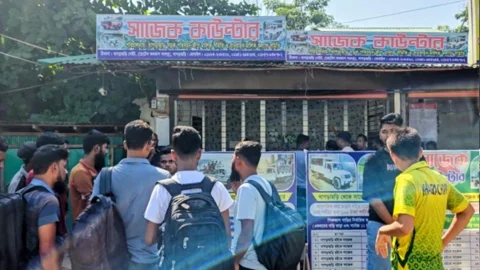 সাজেকে অনির্দিষ্টকালের জন্য সড়ক অবরোধ, নিরাপত্তায় সেনাবাহিনী